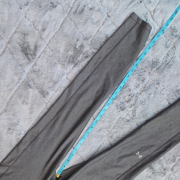 Under Armour Grey Athletic Leggings, Women's Medium, Great Condition - Picture 7 of 12